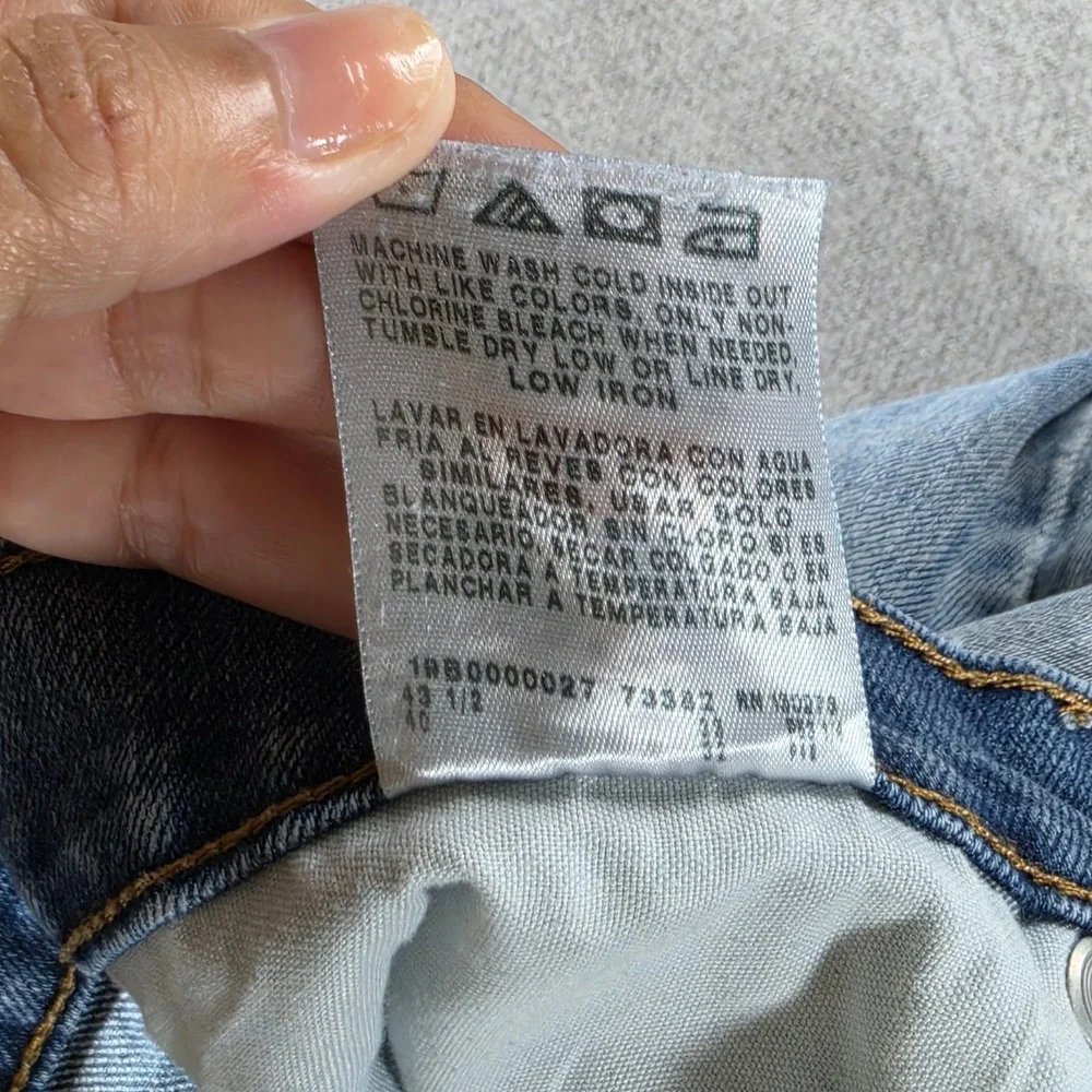 Wrangler Jeans Mens 38x32 Light Wash Relaxed Fit Distressed Denim 97FXWXD
